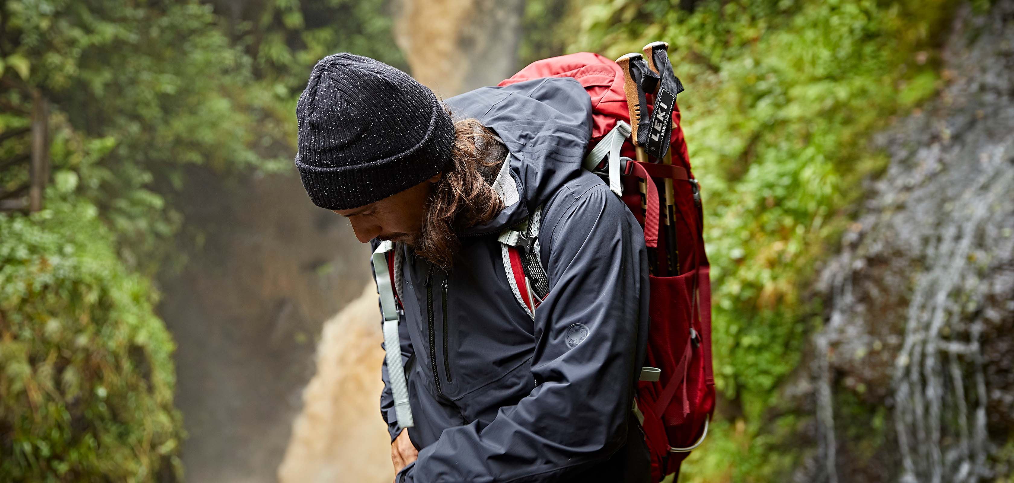Man draagt goede rugzak om te wandelen op de GR’s